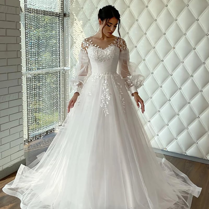 ウエディングドレス リーフ刺繍 オフホワイト ランタンスリーブ 花嫁  