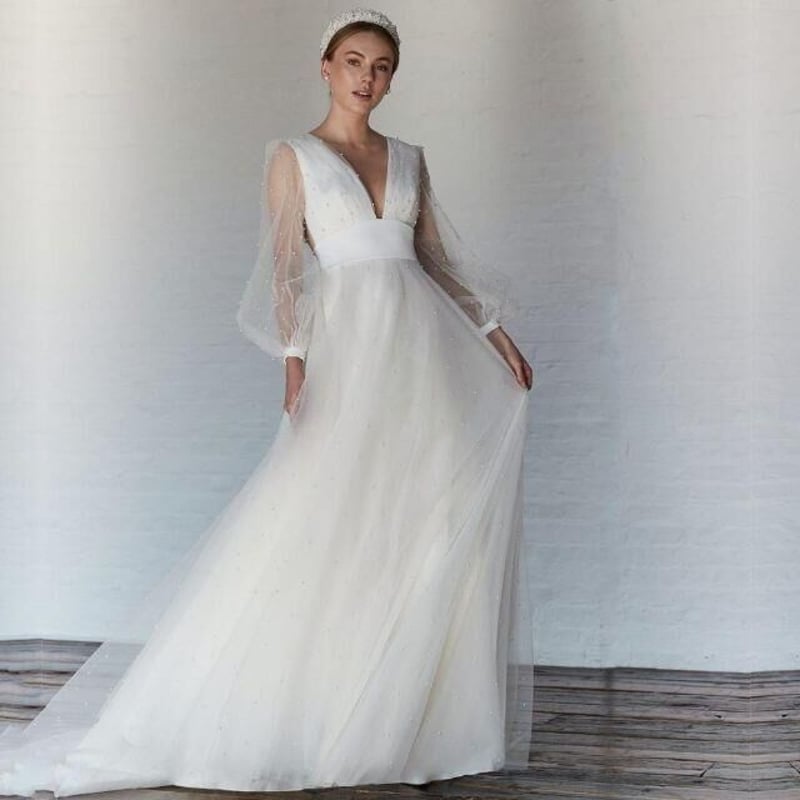 ウェディングドレス セクシー 深Vネック 二次会 | hiradress 