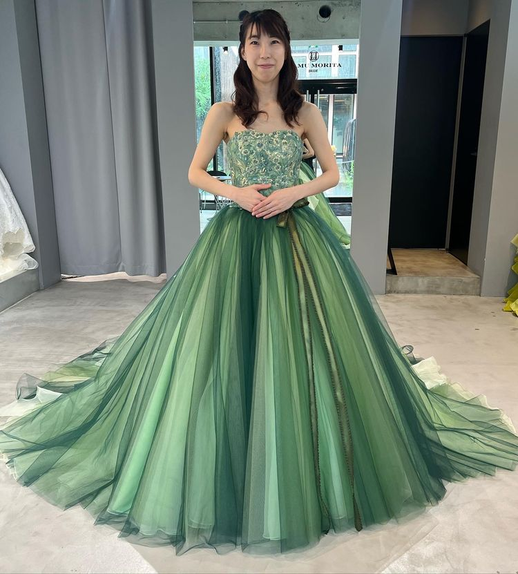 カラードレス 薄グリーン 薄緑 スリット キャミソール 背中見せ 前撮り  