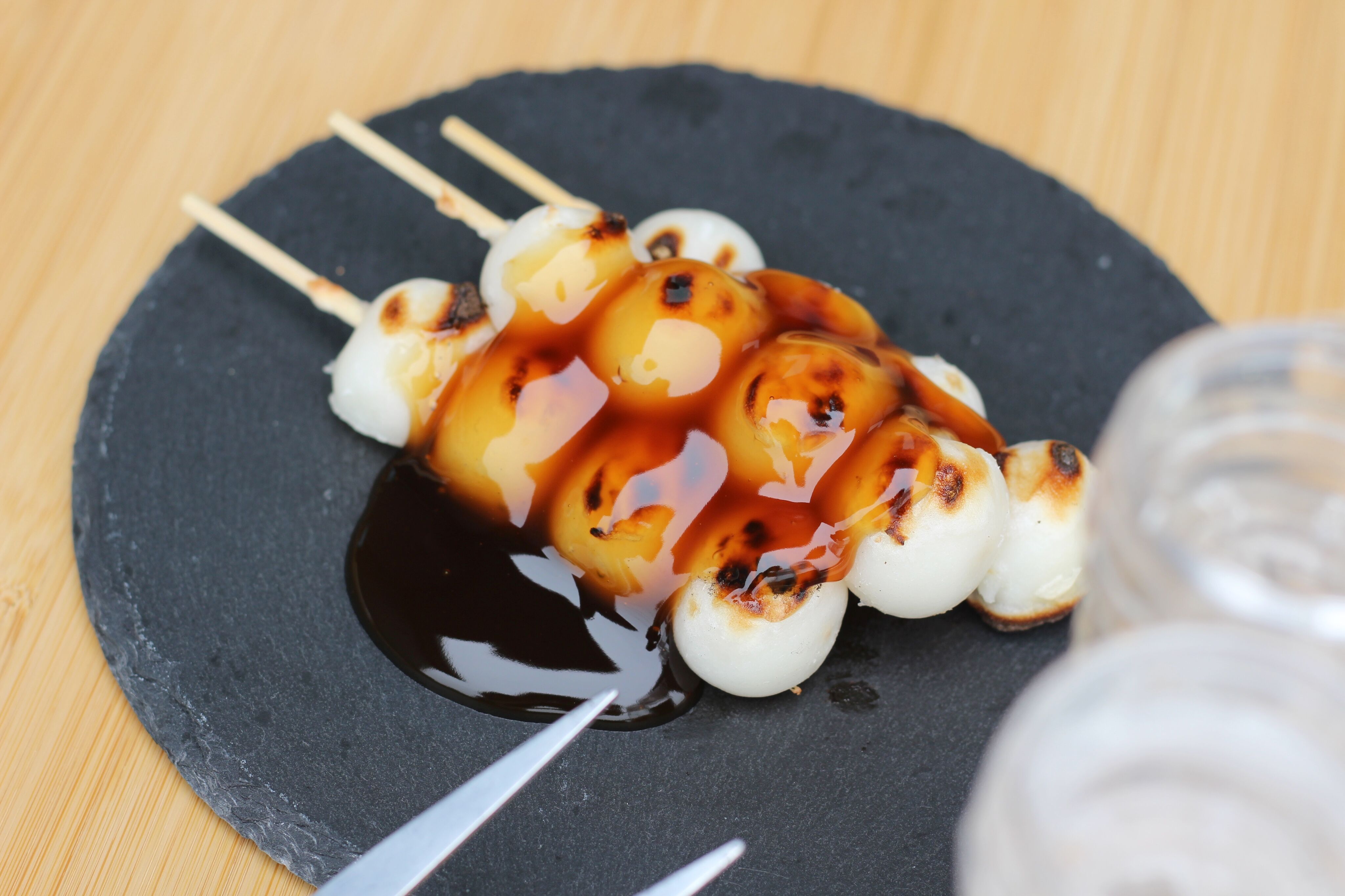 BBQ串だんご 5本＋水戸屋秘伝の琥珀みたらし | MITOYA ONLINE