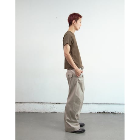NVRFRGT / 2TUCKED TWISTED TROUSERS *BEIGE