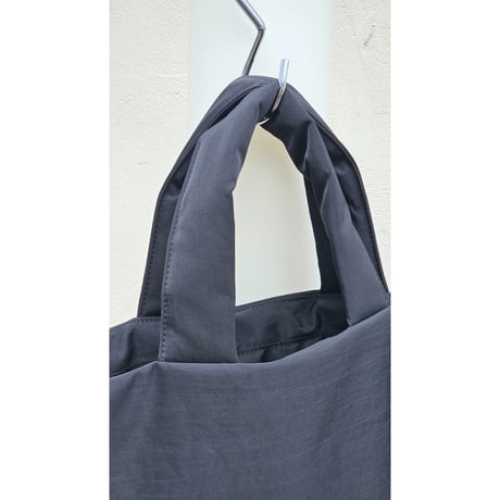 HIDAKA / PING-PONG PADDED TOTE *BLACK