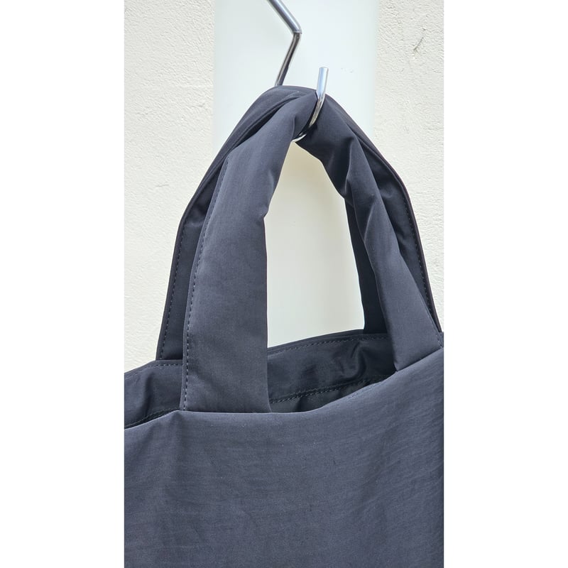 HIDAKA / PING-PONG PADDED TOTE *BLACK | AVET