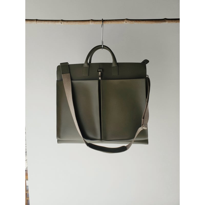 Rich I / RECTANGLE [LEATER HELMET BAG] | AVET