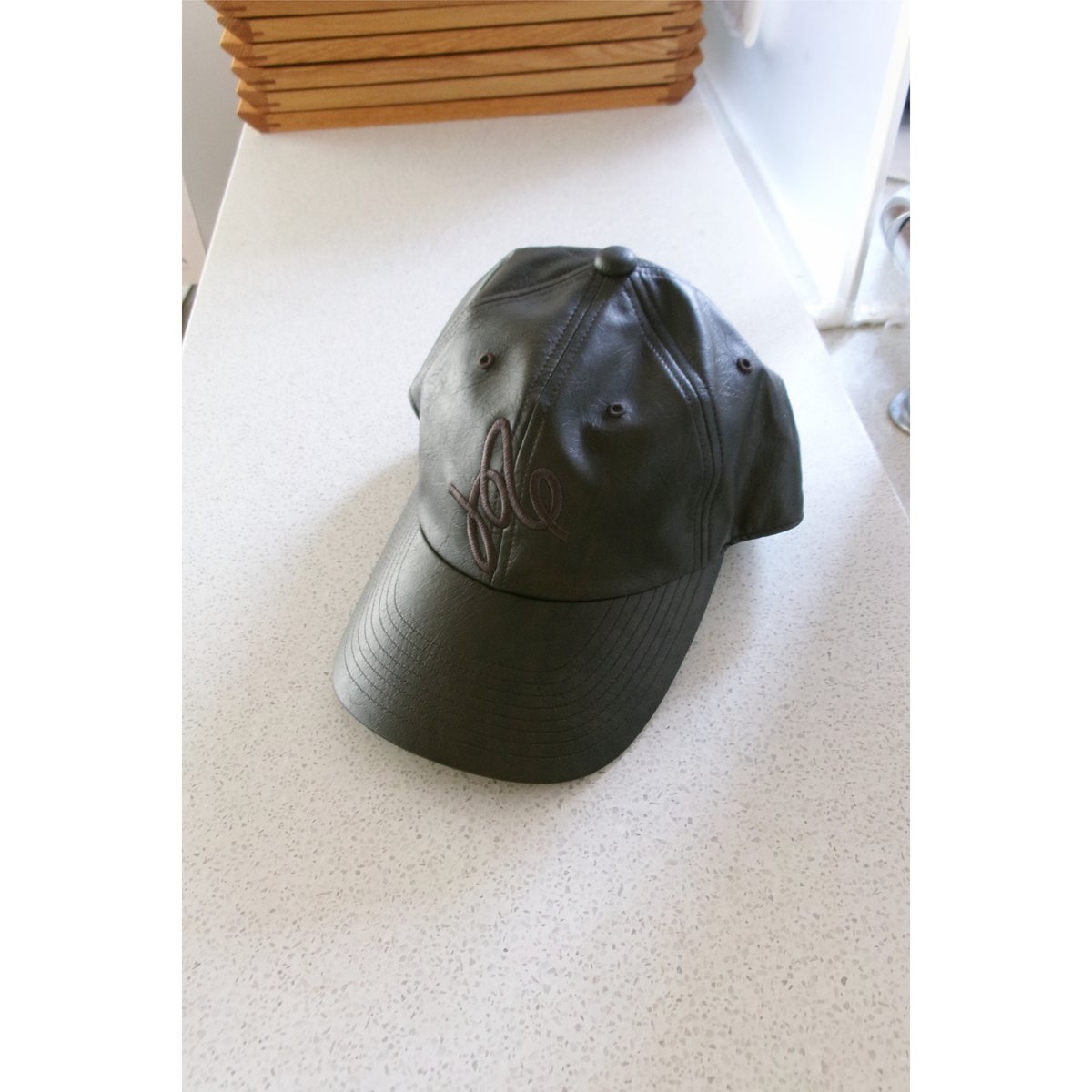 ABELIA EDWARD GOUCHA / AEG CAP straight *CHARC