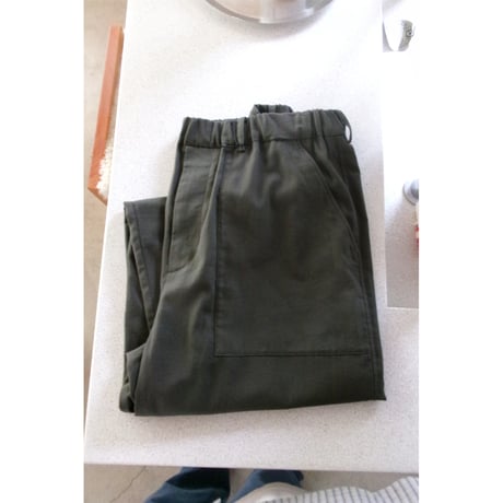 YOKO SAKAMOTO / UTILITY EASY PANTS *OLIVE
