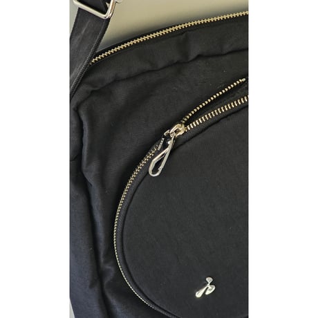 ●HIDAKA / PING-PONG SQUARE BAG *BLACK