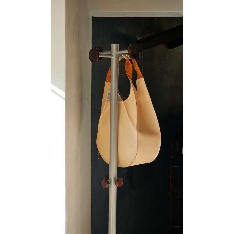 Rich I リッチアイ CIRCLE LEATHER BAG 美品・最安値】Rich I リッチアイ CIRCLE LEATHER BAG - メルカリ