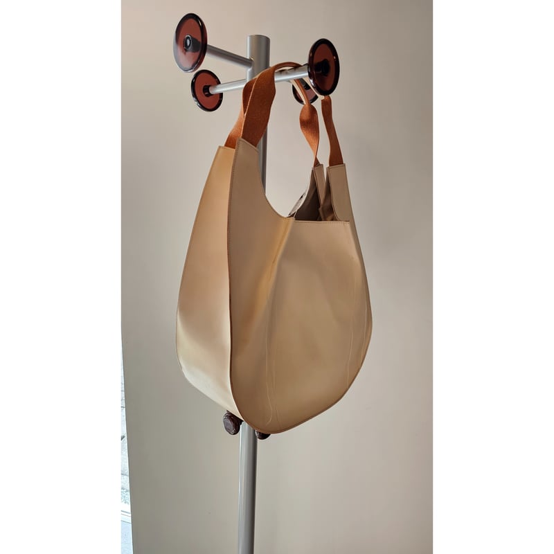 Rich I / CIRCLE [LEATHER BAG] | AVET