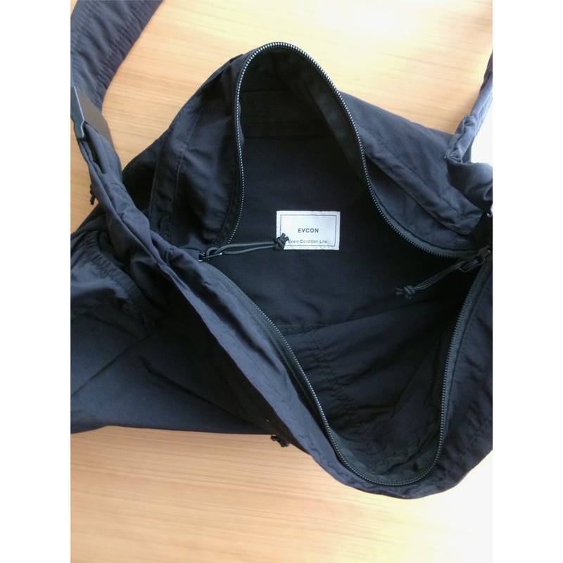 EVCON / BIG NYLON SHOULDER BAG *BLACK | AVET