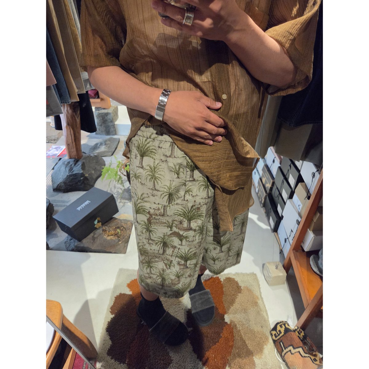 ABELIA EDWARD GOUCHA / ECHO SHORTS someone's re