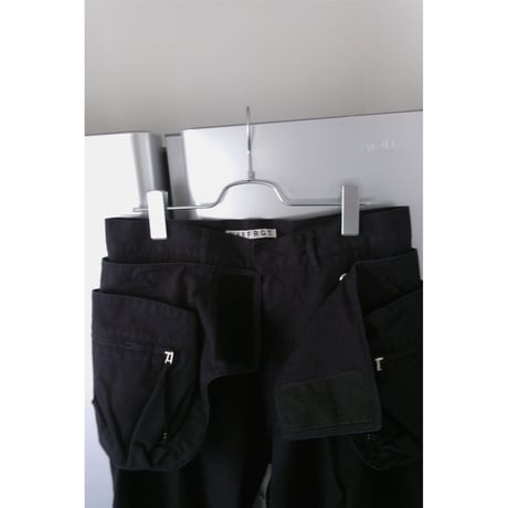 NVRFRGT / DETACHABLE UTILITY CURVED LEG PANTS *BLACK