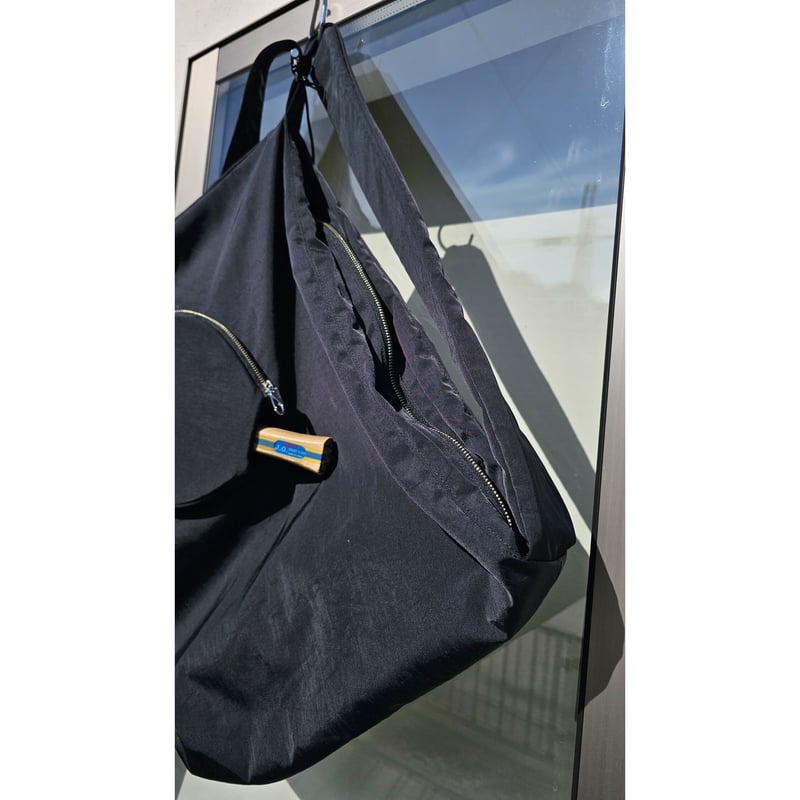 HIDAKA / PING-PONG MESSENGER BAG *BLACK | AVET