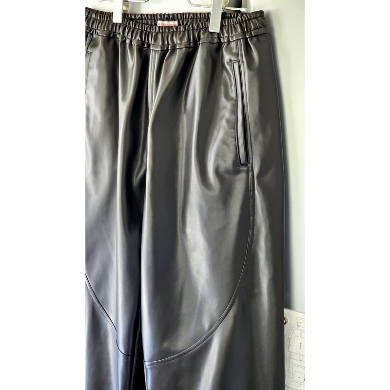 ○OLD FOLK HOUSE / Oval - Vegan Leather *DARK BR