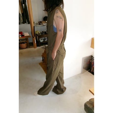 Rich I / NO SLEEVE JUMPSUIT *MOCA