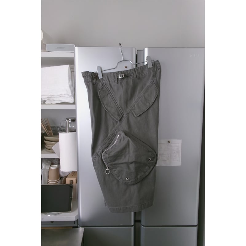 【NVRFRGT】3D TWISTED CARGO PANTS 3D TWISTED CARGO PANTS | NVRFRGT