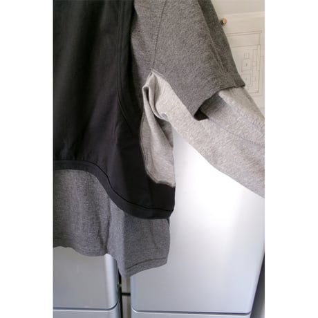 NVRFRGT / PANELLED MULTI LAYERD T-SHIRT *GREY