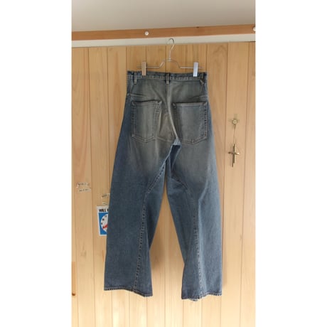 ●NVRFRGT / 3D TWISTED WIDE LEG JEANS *VINTAGE FADED INDIGO