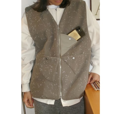 TOZAOU / Roulette Vest *Khaki gray