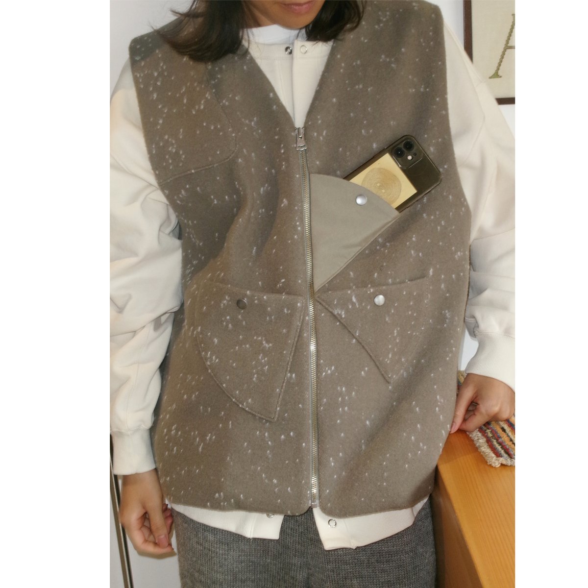 トップス TOZAOU 23aw Torn Mitten Foodie Vest TOZAOU 23aw Torn Mitten Foodie Vest