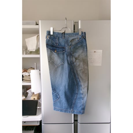 NVRFRGT /  3D TWISTED JORTS *DISTRESSED FADED INDIGO