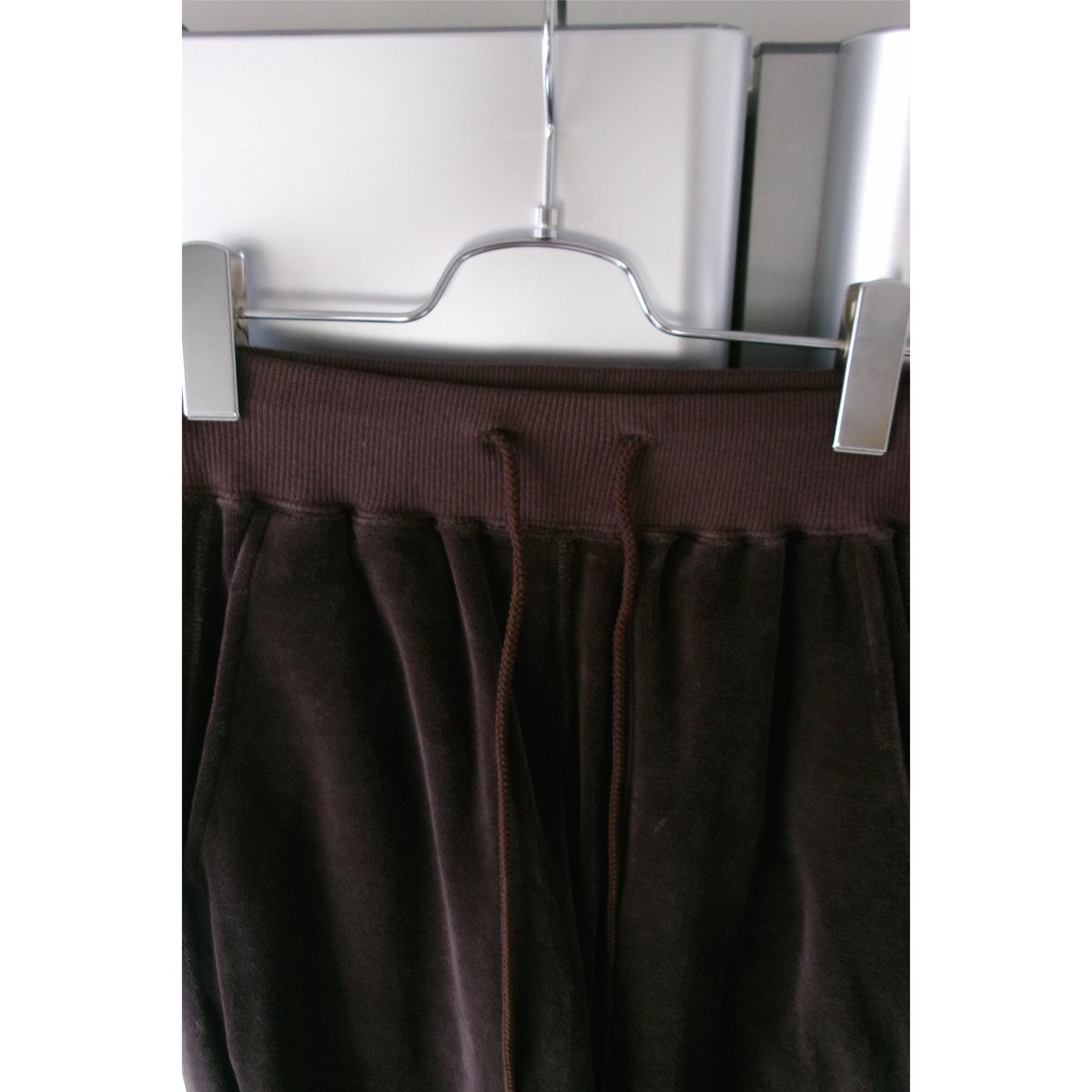 NVRFRGT / VELOUR 3D TWISTED LOUNGE PANTS *BROWN