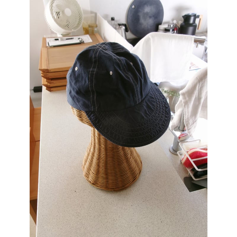 NO ROLL / USUALLY CAPG/D *NAVY | AVET