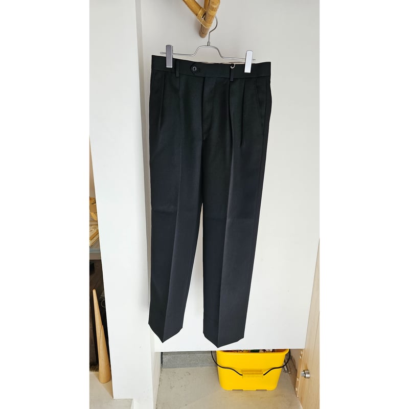 INTERIM /PURE BLACK WOOL 2-TUCK STRAIGHT SLACKS