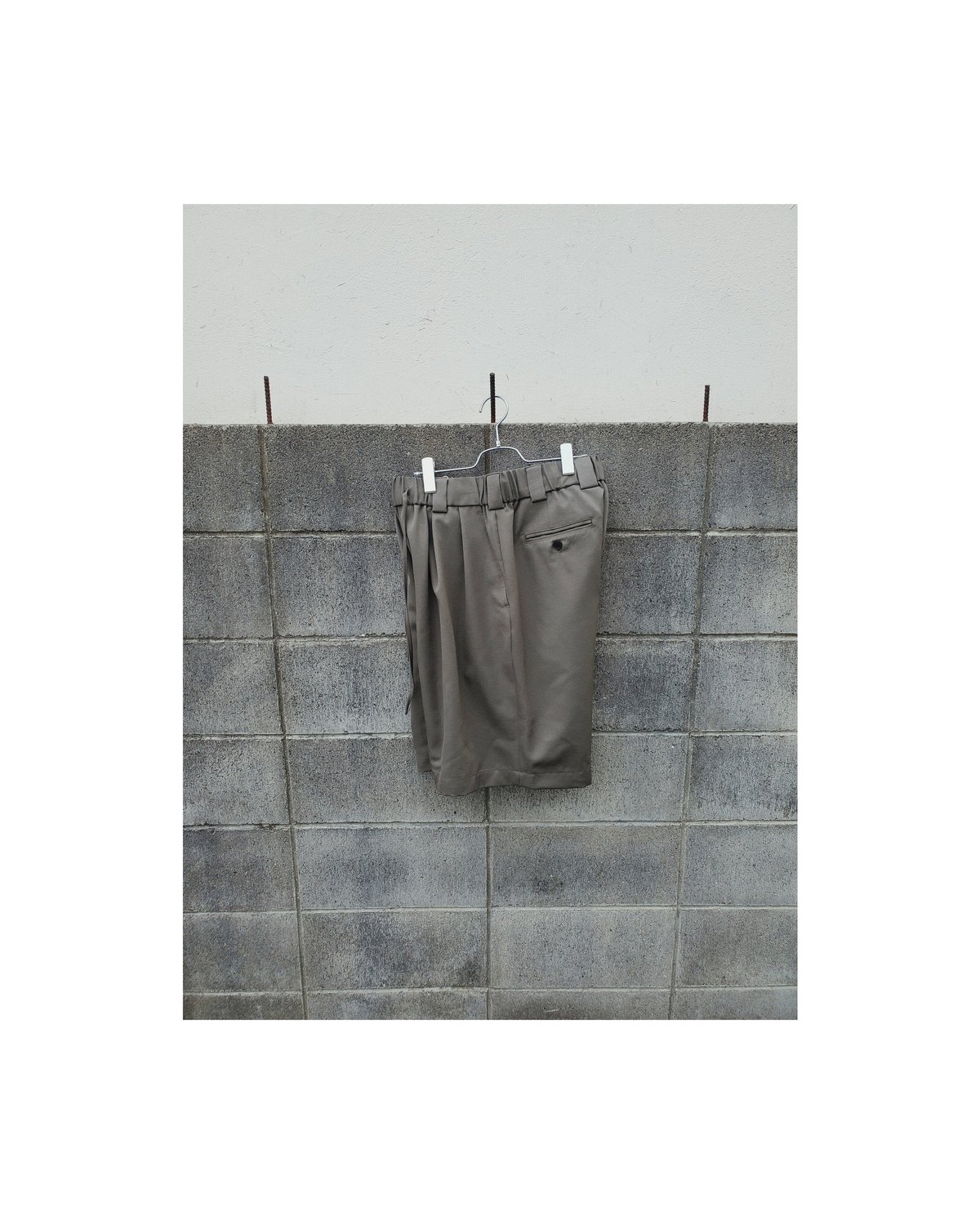 Blanc YM / Wide Easy Half Trousers -Gray | AVET Blanc YM / Wide Easy Half Trousers -Gray | AVET