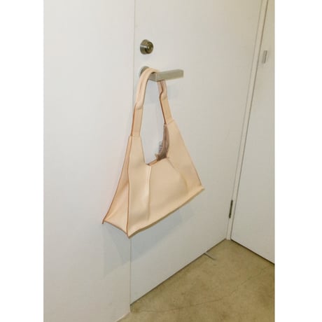 Rich I / TETRA [LEATHER HANDLE BAG] *NATURAL
