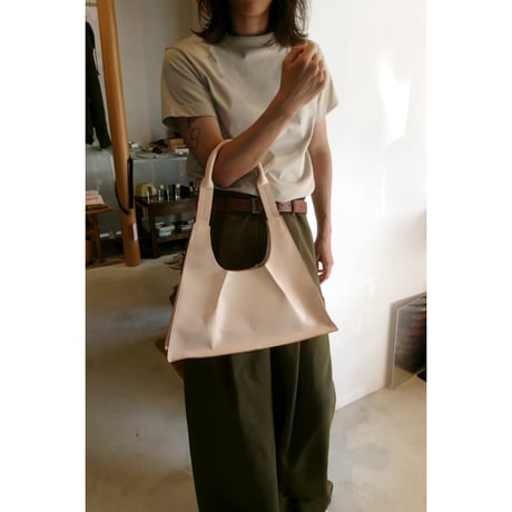 Rich I / TETRA [LEATHER HANDLE BAG] *NATURAL