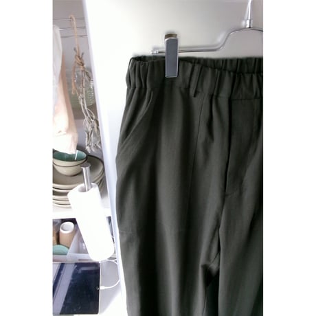 YOKO SAKAMOTO / UTILITY EASY PANTS *OLIVE