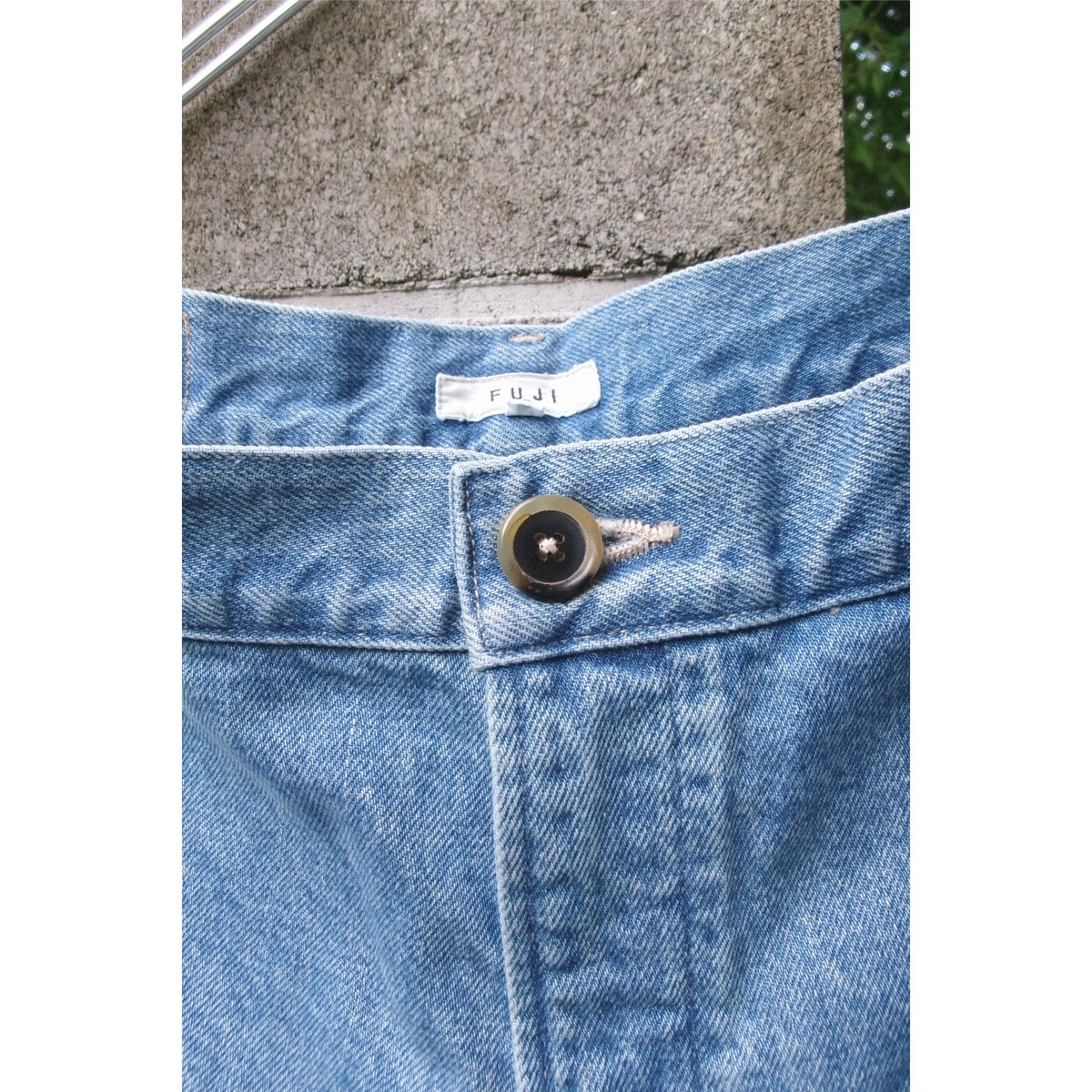 FUJI / WASH DENIM SLACKS *BLUE | AVET