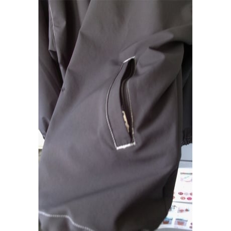 ABELIA EDWARD GOUCHA / SWIM STAFF JUMPER *BLACK