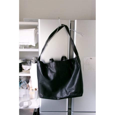UNIVERSAL PRODUCTS / LEATHER BAG *BLACK