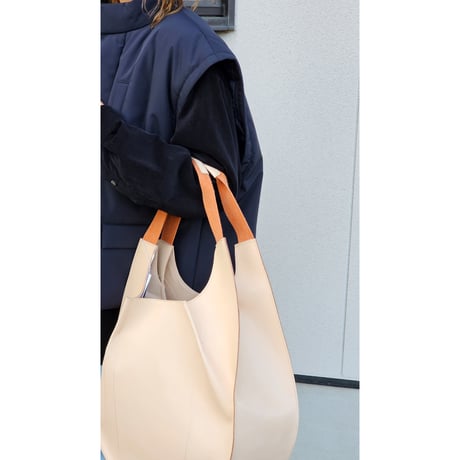 Rich I / CIRCLE [LEATHER BAG]