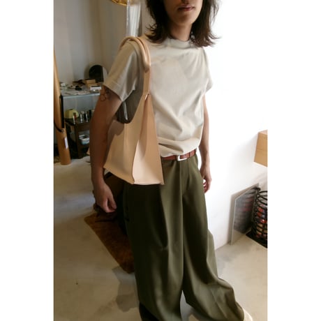 Rich I / TETRA [LEATHER HANDLE BAG] *NATURAL