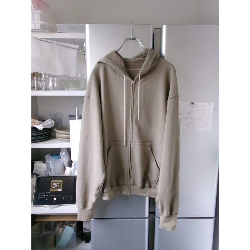 ABELIA EDWARD GOUCHA / CLASSIC ZIP HOODIE *BEIG