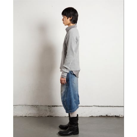 NVRFRGT /  3D TWISTED JORTS *DISTRESSED FADED INDIGO