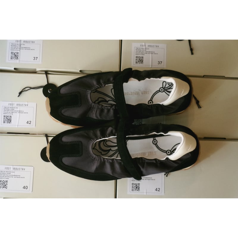 FOOT INDUSTRY / MARY JANE *ANTHRACITE(BLACK) /