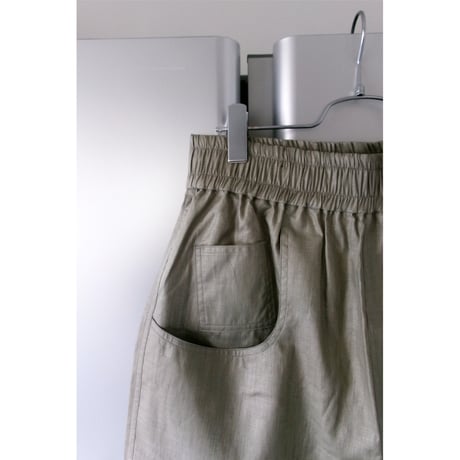 ABELIA EDWARD GOUCHA / SHIFTED SHORTS *KHAKI