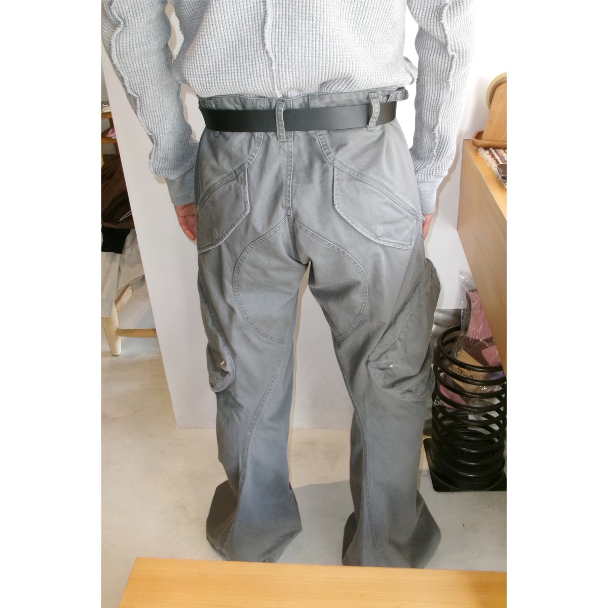 NVRFRGT / 3D TWISTED CARGO PANTS *GRAY | AVET