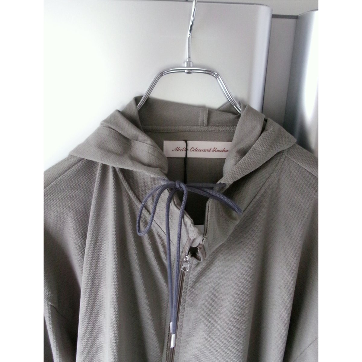 ABELIA EDWARD GOUCHA / SUN HOODIE *KHAKI | AVET