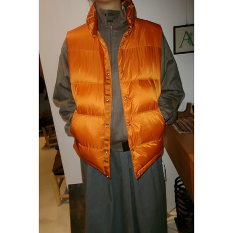 UNIVERSAL PRODUCTS / REVERSIBLE PACKABLE DOWN VEST *ORANGE