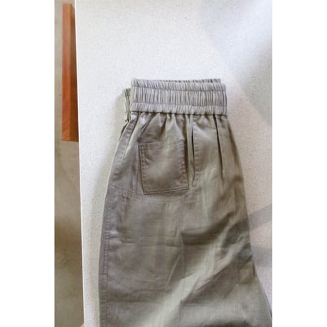 ABELIA EDWARD GOUCHA / SHIFTED SHORTS *KHAKI