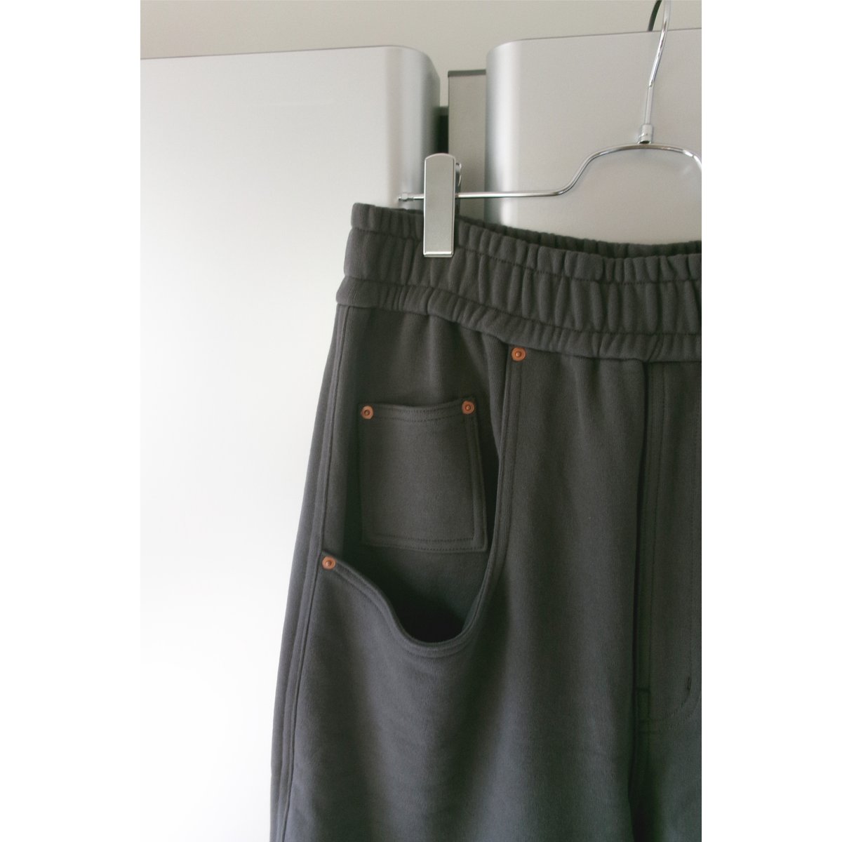 ABELIA EDWARD GOUCHA / ECHO PANTS SWEAT *CHARCO