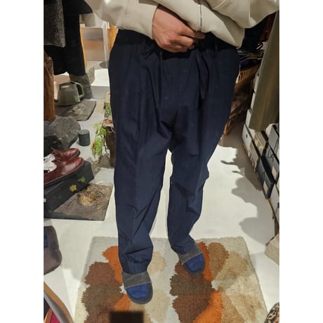 FUJI / COTTON SILK BELTLESS PANTS *NAVY