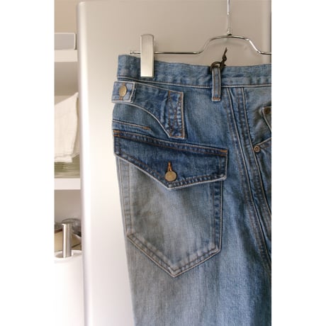 NVRFRGT /  3D TWISTED JORTS *DISTRESSED FADED INDIGO