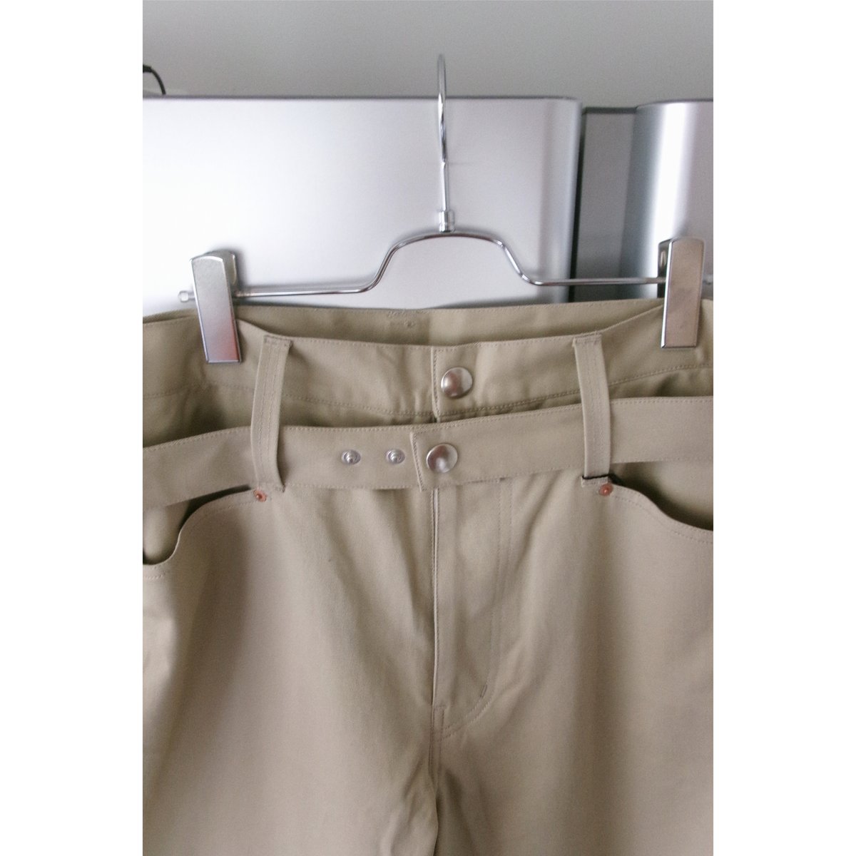 ABELIA EDWARD GOUCHA / DOUBLE BELT PANTS *BEIGE