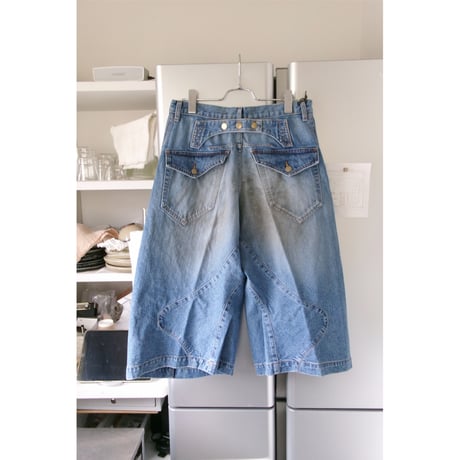 NVRFRGT /  3D TWISTED JORTS *DISTRESSED FADED INDIGO